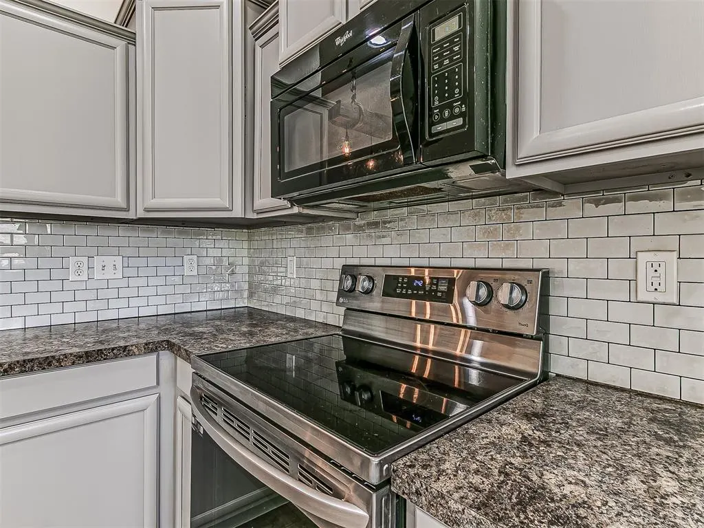 Photo 11 — 11804 NW 133rd Street, Piedmont, OK 73078