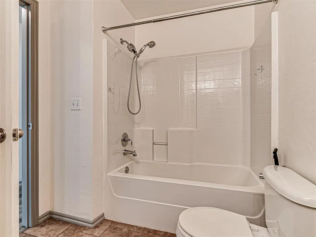 Photo 19 — 11804 NW 133rd Street, Piedmont, OK 73078