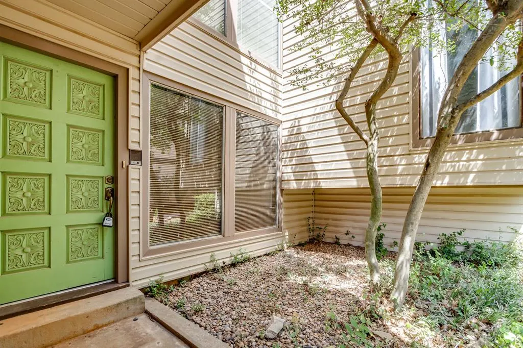 Photo 3 — 2001 Three Stars Road, Edmond, OK 73034