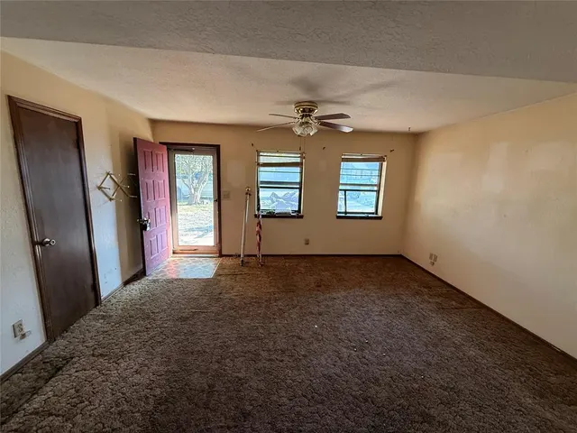 Photo 5 — 504 Lisa Lane, Waukomis, OK 73773