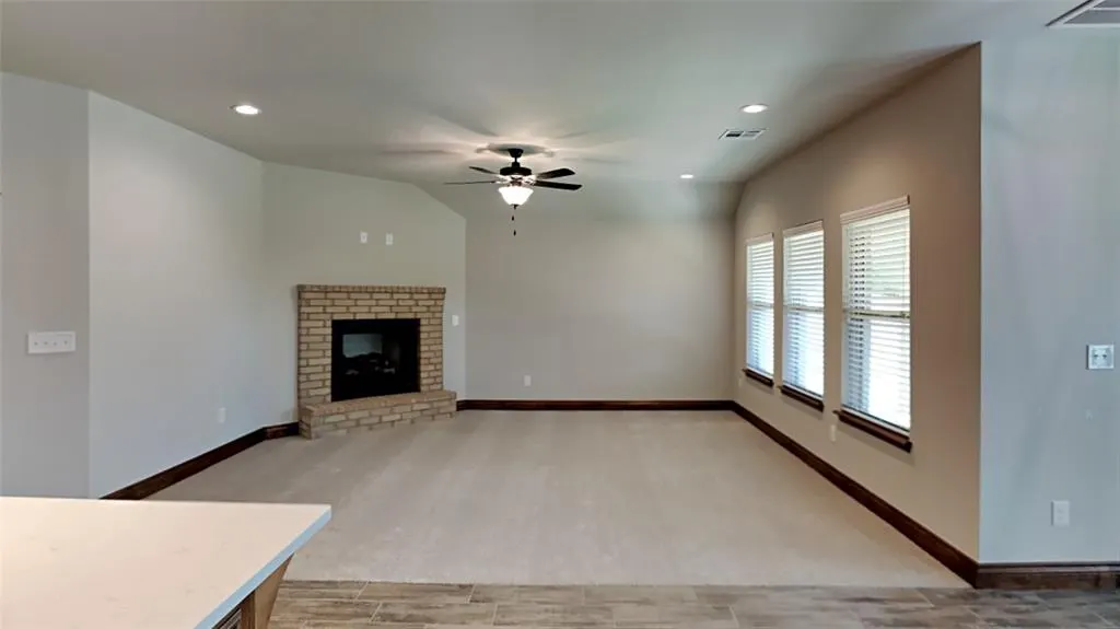 Photo 7 — 10528 NW 41st Street, Yukon, OK 73099