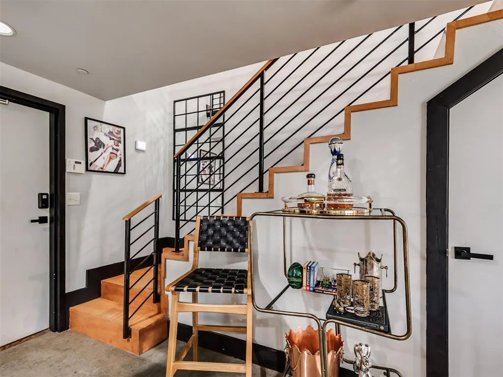 Photo 15 — 301 NE 4th Street 3, Oklahoma City, OK 73104