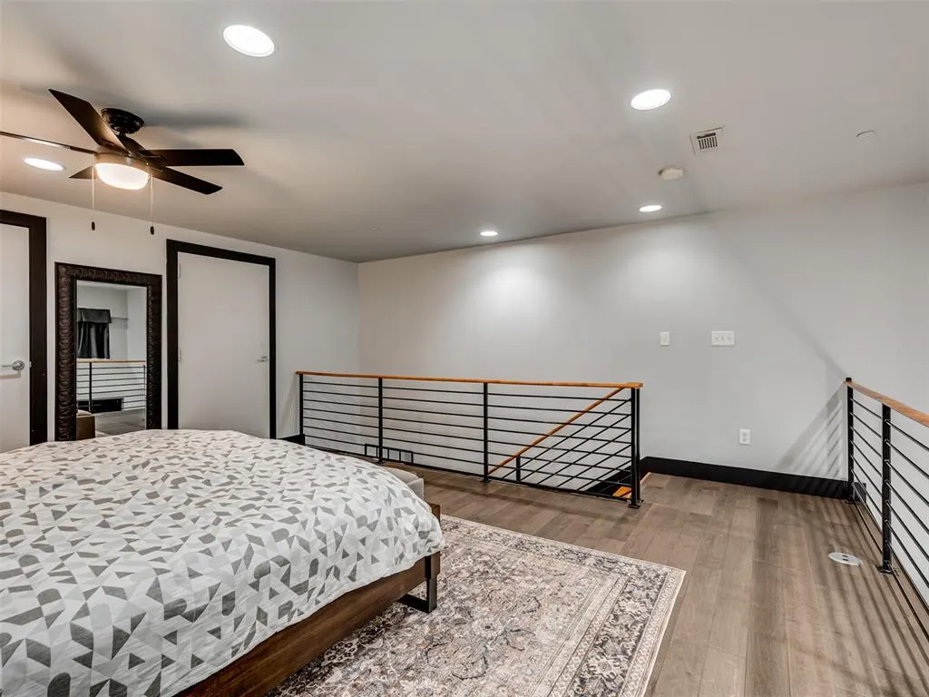 Photo 19 — 301 NE 4th Street 3, Oklahoma City, OK 73104