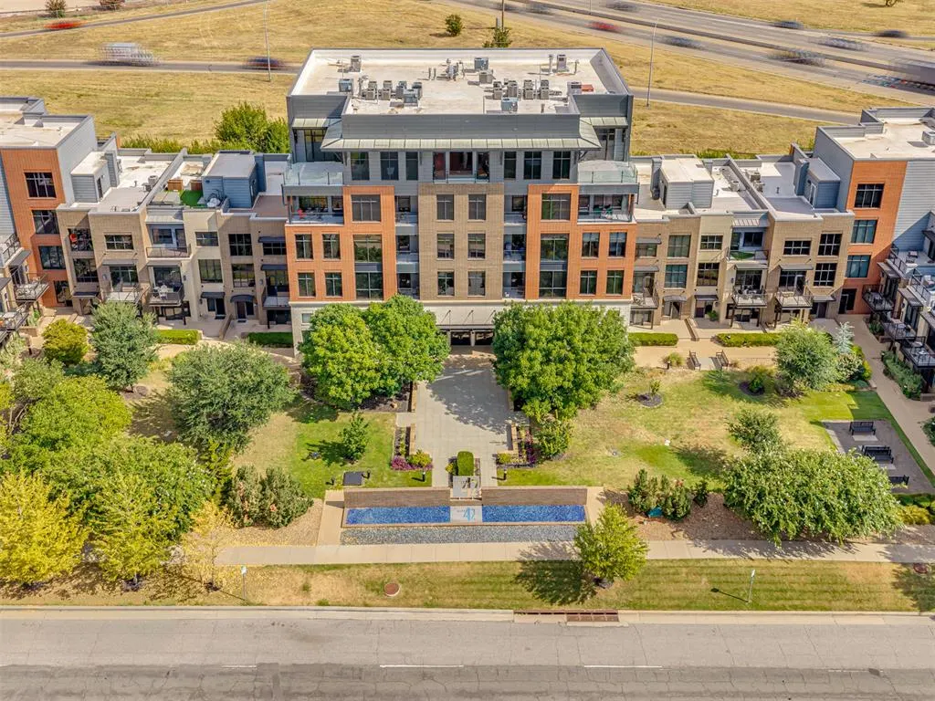 Photo 26 — 301 NE 4th Street 3, Oklahoma City, OK 73104
