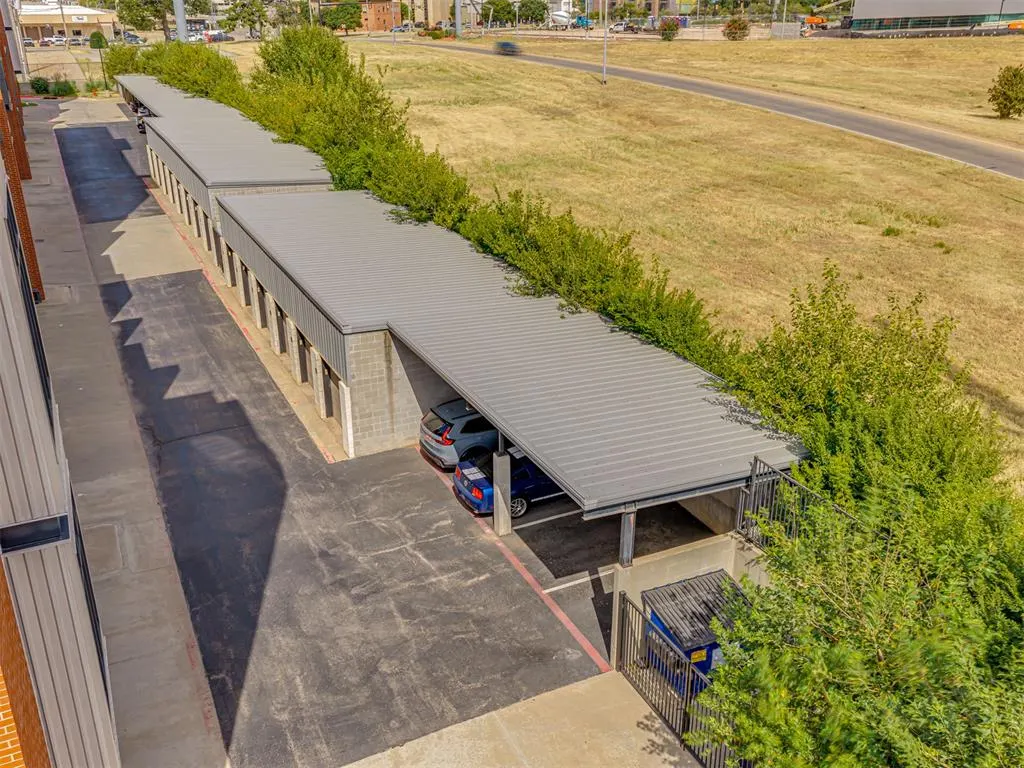 Photo 28 — 301 NE 4th Street 3, Oklahoma City, OK 73104