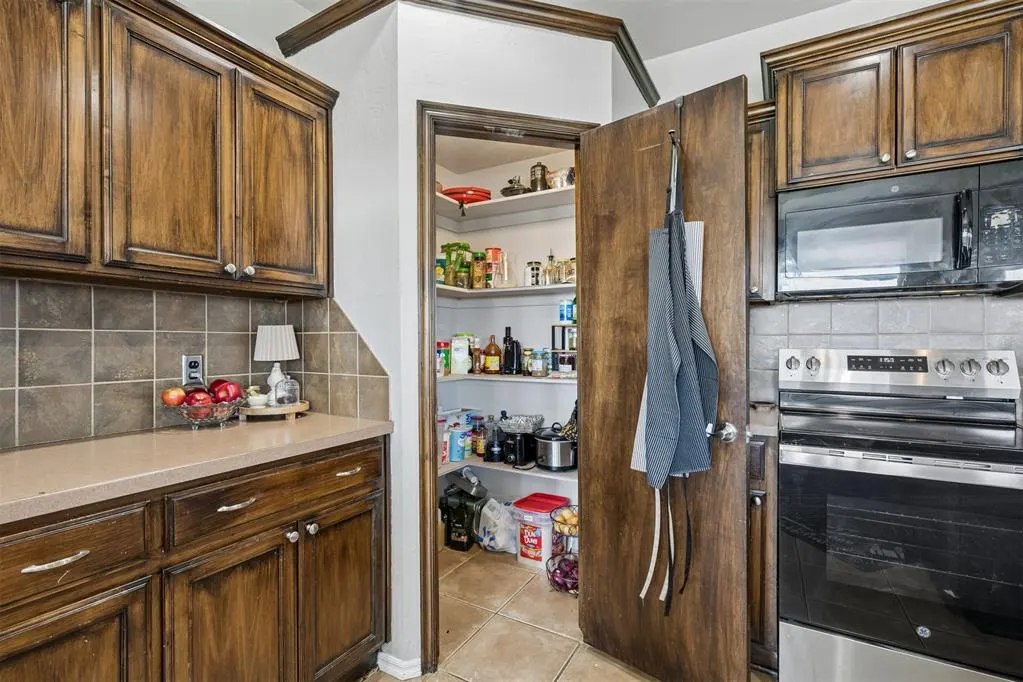 Photo 15 — 16616 Valderama Way, Edmond, OK 73012