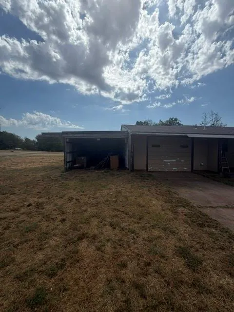 Photo 2 — 605 Grant Street, Agra, OK 74824
