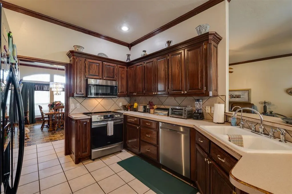 Photo 13 — 320 Nathan Drive, Norman, OK 73069