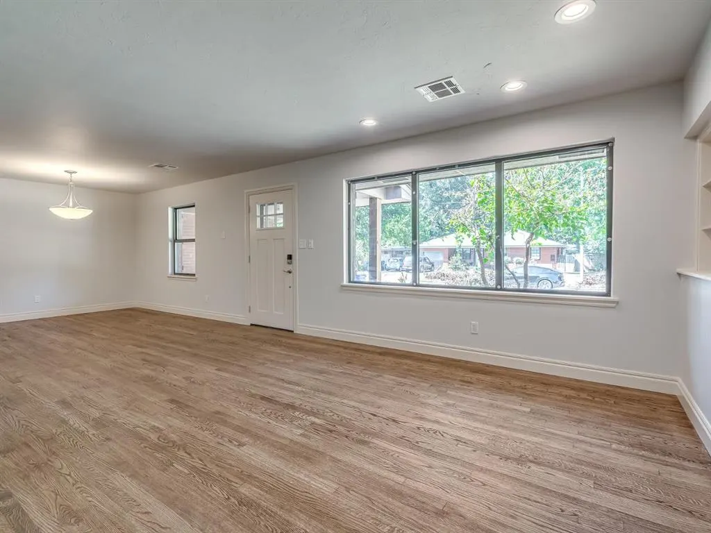 Photo 9 — 1320 Avondale Drive, Norman, OK 73069