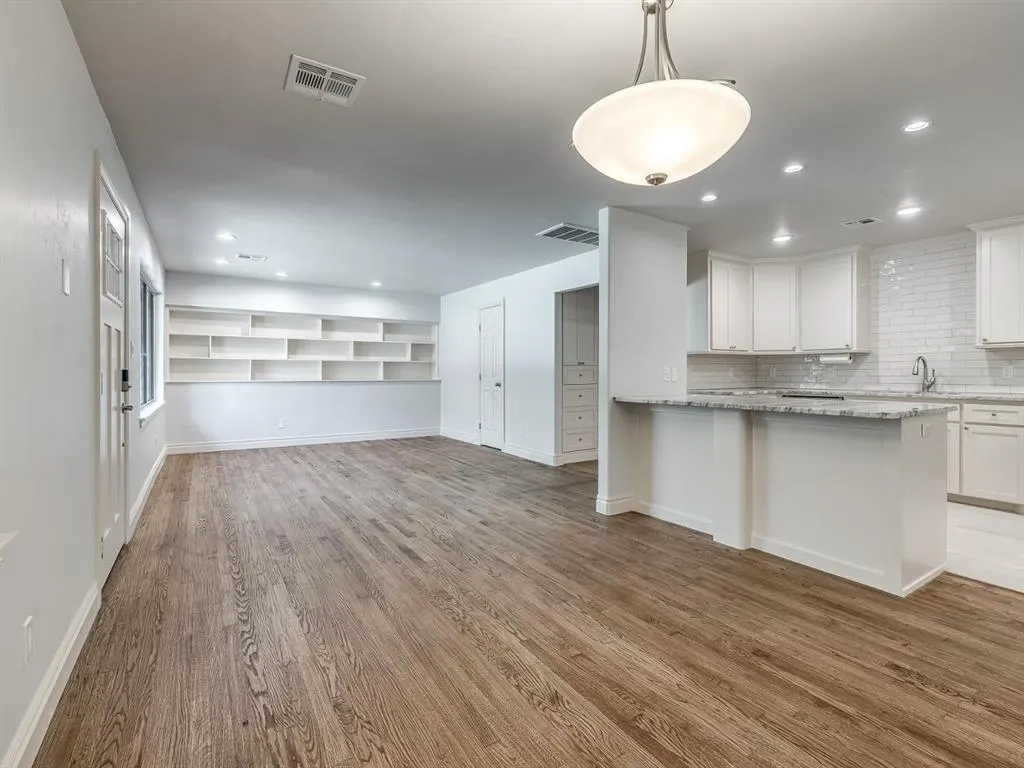 Photo 13 — 1320 Avondale Drive, Norman, OK 73069