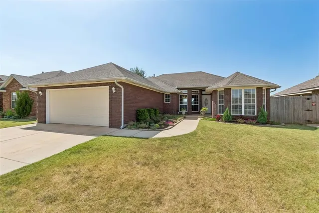 Photo 2 — 800 SW 161st Street, Oklahoma City, OK 73170