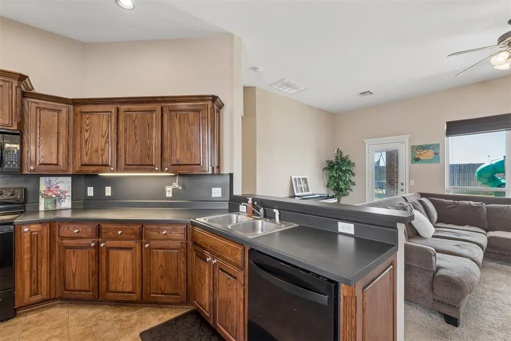 Photo 16 — 800 SW 161st Street, Oklahoma City, OK 73170