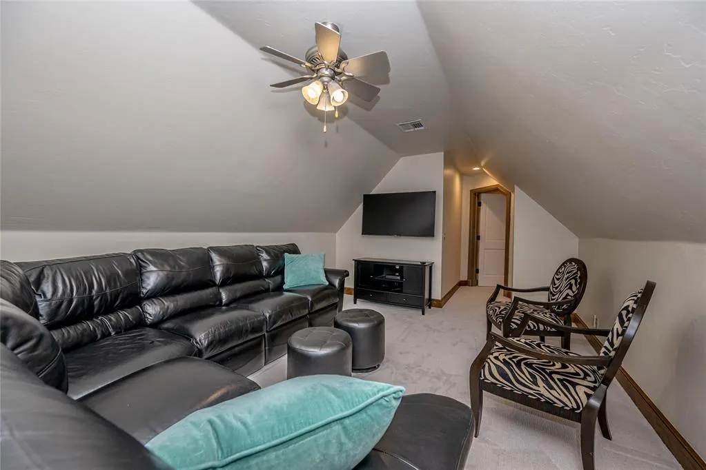 Photo 39 — 1902 Elmhurst Avenue, Nichols Hills, OK 73120