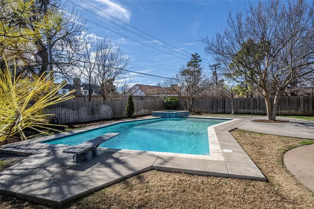 Photo 40 — 1902 Elmhurst Avenue, Nichols Hills, OK 73120