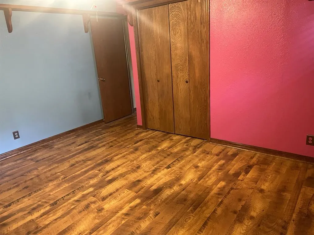 Photo 20 — 209 Cedar Avenue, Elk City, OK 73644
