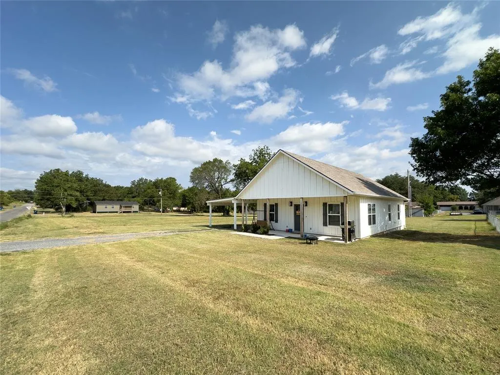 Front exterior — 609 Kali Inla Avenue, Hartshorne, OK 74547