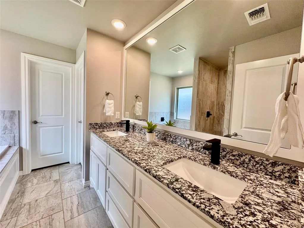 Photo 24 — 12113 Katie Ridge Road, Yukon, OK 73099