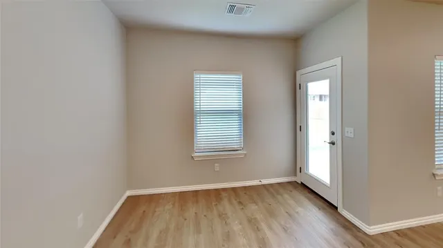 Photo 5 — 6916 Labelle Drive, Warr Acres, OK 73132