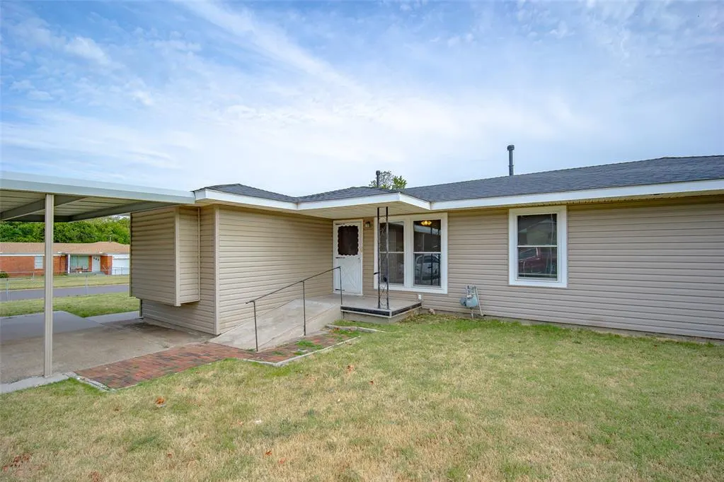 Photo 5 — 10501 Bellview Drive, Midwest City, OK 73130