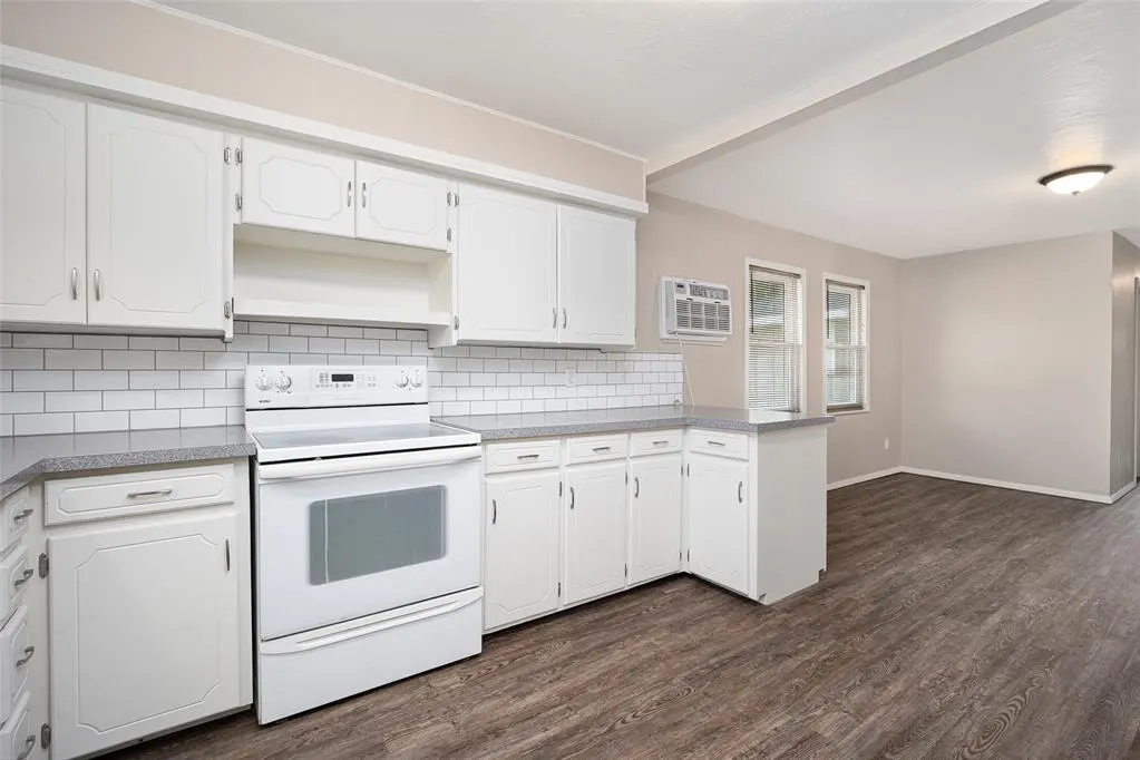 Photo 11 — 10501 Bellview Drive, Midwest City, OK 73130