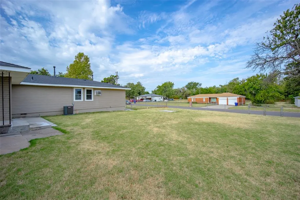 Photo 32 — 10501 Bellview Drive, Midwest City, OK 73130