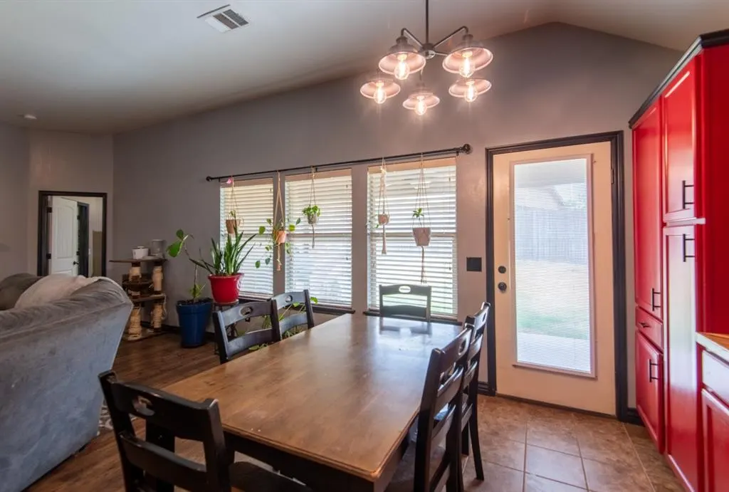 Photo 9 — 501 Parsons Drive, Yukon, OK 73099
