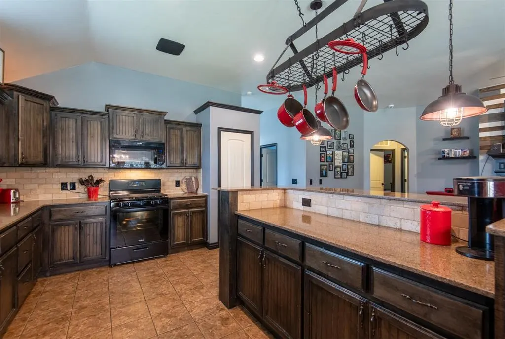 Photo 10 — 501 Parsons Drive, Yukon, OK 73099