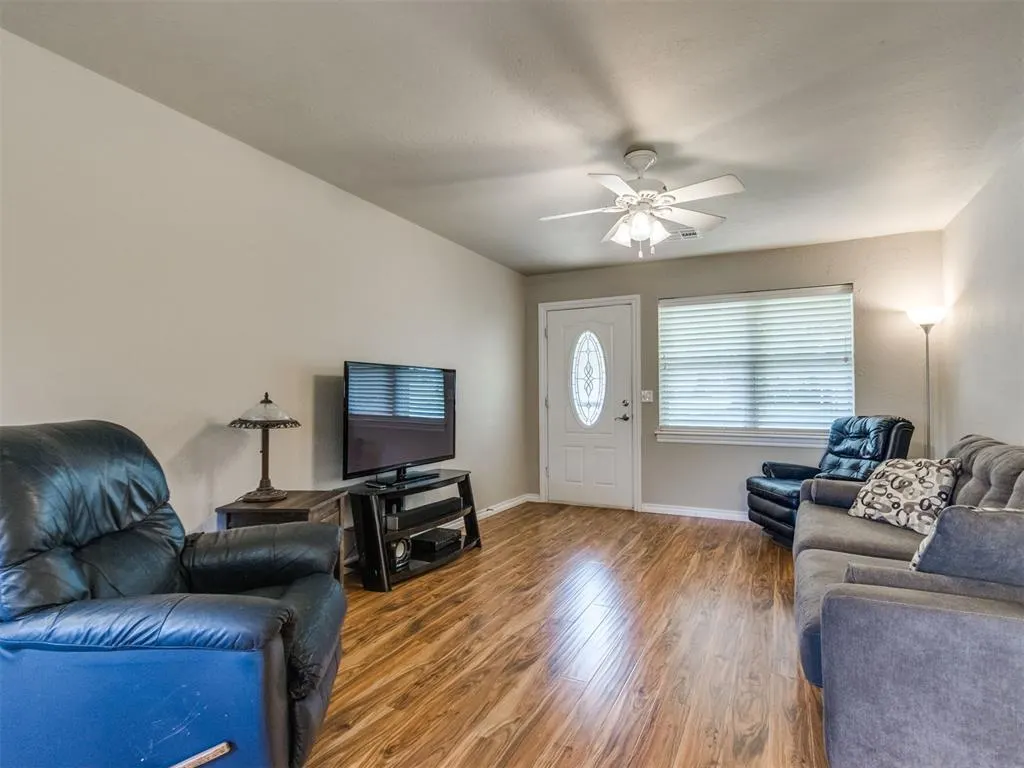 Photo 11 — 124 N Ranchwood Boulevard, Yukon, OK 73099
