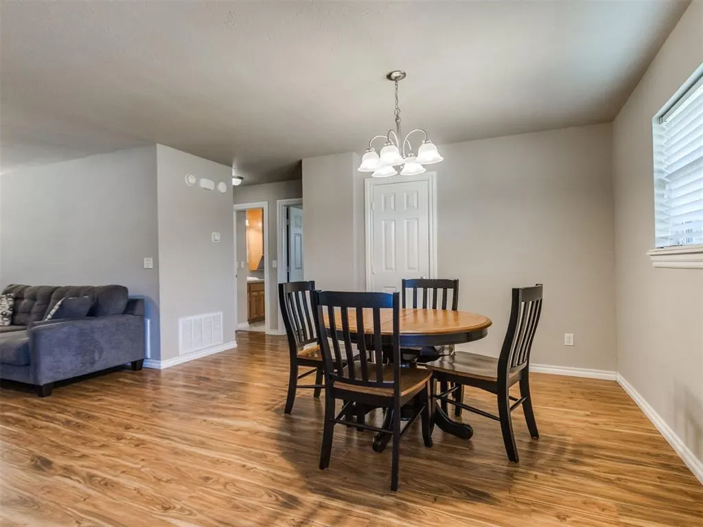Photo 15 — 124 N Ranchwood Boulevard, Yukon, OK 73099
