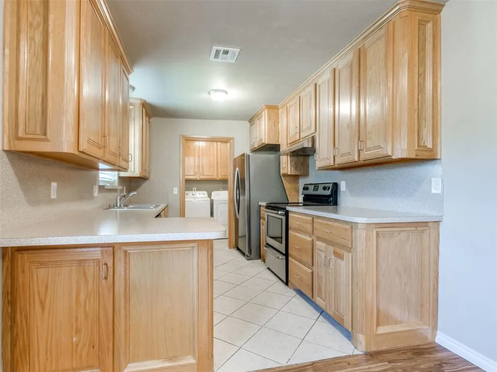 Photo 19 — 124 N Ranchwood Boulevard, Yukon, OK 73099