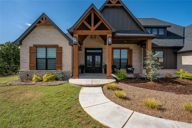 Photo 2 — 11809 Setenta Grove Circle, Oklahoma City, OK 73150