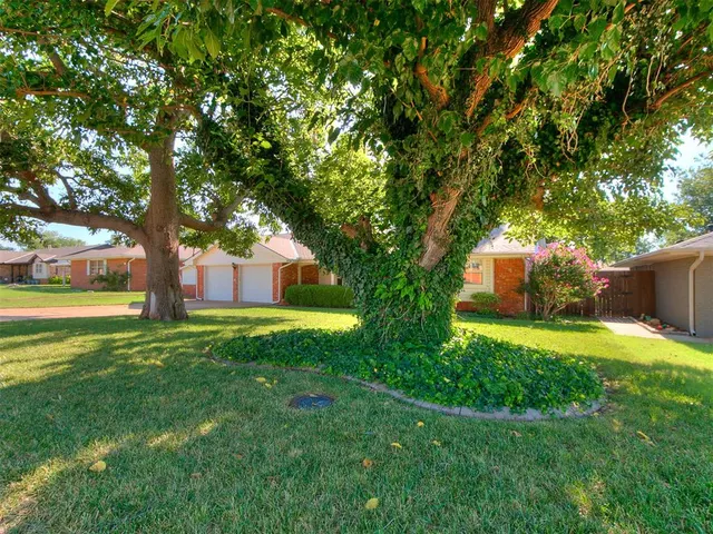 Photo 5 — 1413 S Oak Street, Kingfisher, OK 73750
