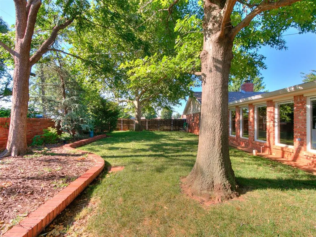 Photo 9 — 1413 S Oak Street, Kingfisher, OK 73750