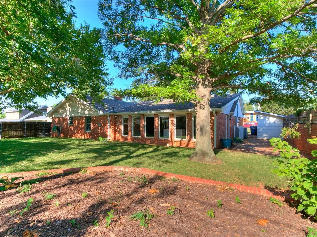 Photo 10 — 1413 S Oak Street, Kingfisher, OK 73750