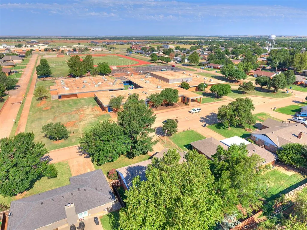 Photo 44 — 1413 S Oak Street, Kingfisher, OK 73750
