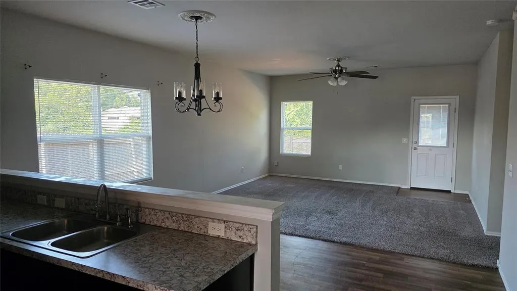 Photo 2 — 10012 Wimbledon Court, Oklahoma City, OK 73120