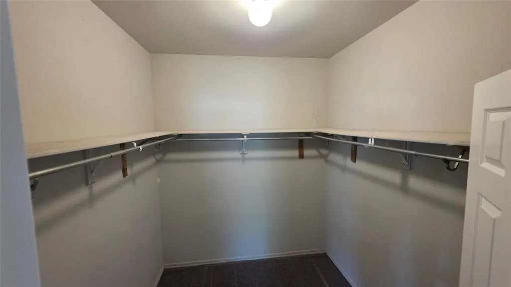Photo 11 — 10012 Wimbledon Court, Oklahoma City, OK 73120