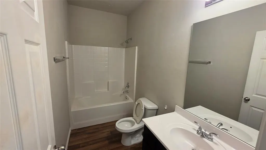 Photo 12 — 10012 Wimbledon Court, Oklahoma City, OK 73120