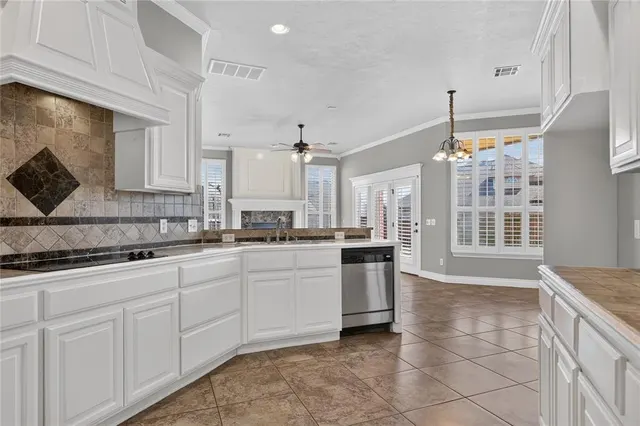 Photo 7 — 3204 Valley Brook, Norman, OK 73071