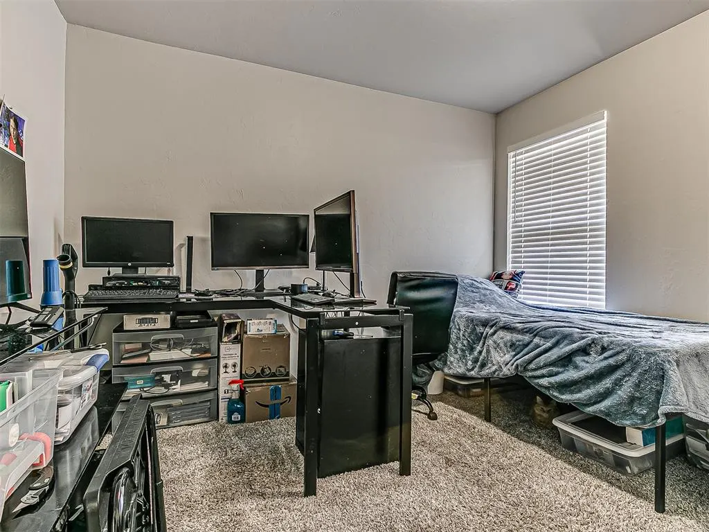 Photo 6 — 1212 La Vista Lane, Kingfisher, OK 73750