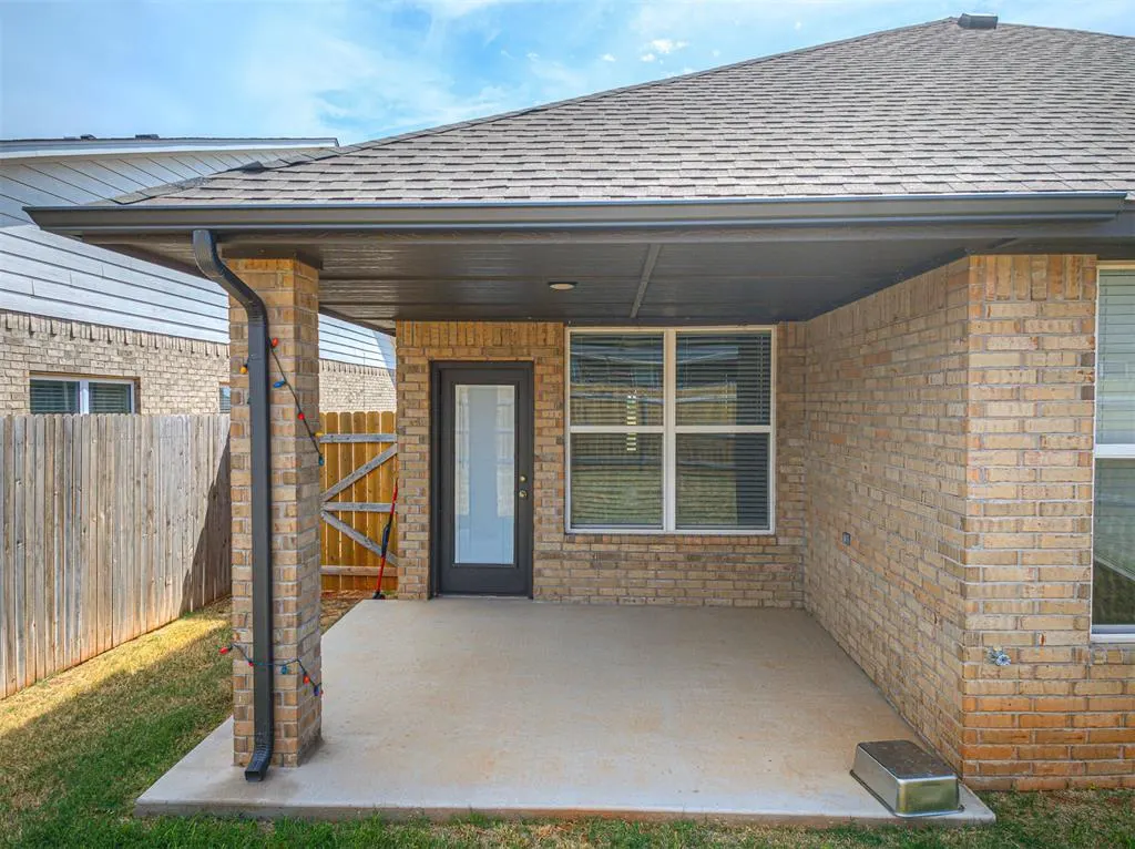 Photo 7 — 1212 La Vista Lane, Kingfisher, OK 73750