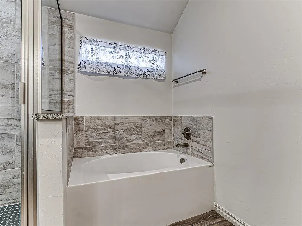Photo 33 — 1212 La Vista Lane, Kingfisher, OK 73750