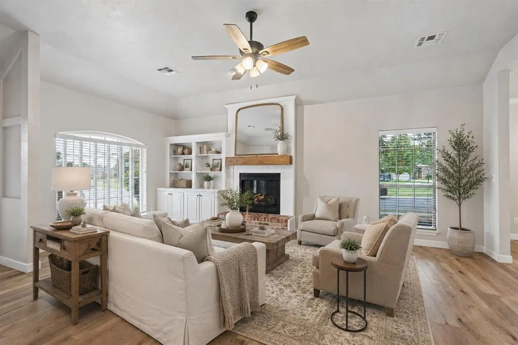Photo 2 — 1771 Olde School Point, Edmond, OK 73012