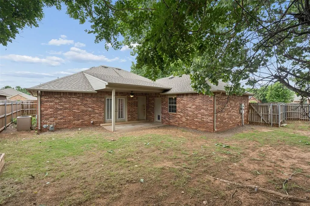 Photo 12 — 1771 Olde School Point, Edmond, OK 73012