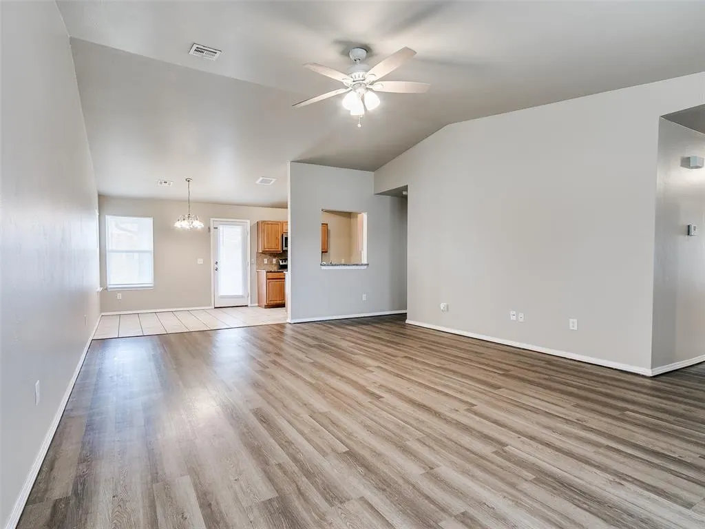 Photo 12 — 2601 Fennel Road, Oklahoma City, OK 73128
