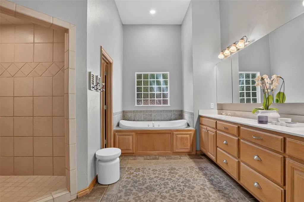 Photo 21 — 2280 Bay Hill Place, Edmond, OK 73034