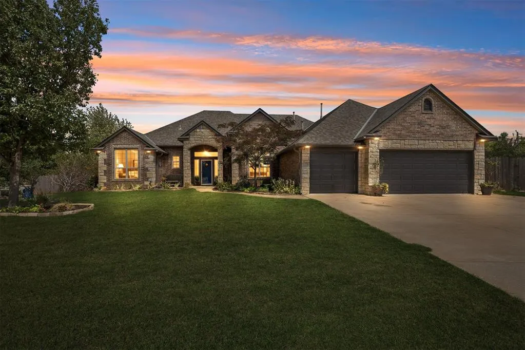 Front exterior — 44 NW Cypress Street, Piedmont, OK 73078