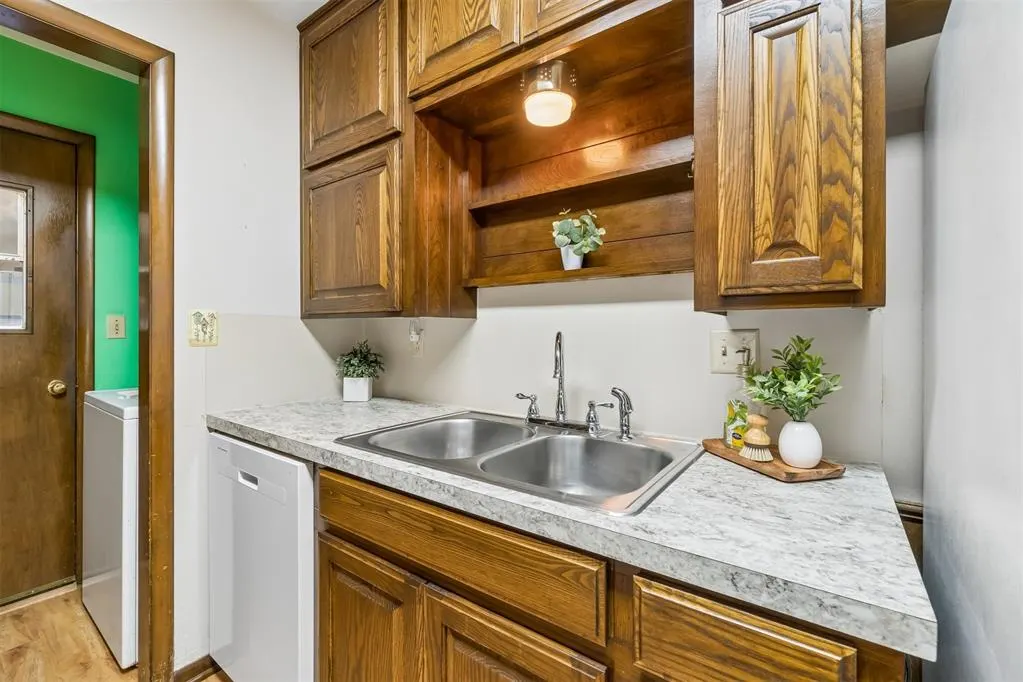 Photo 14 — 124 Ruskin Place, Chickasha, OK 73018
