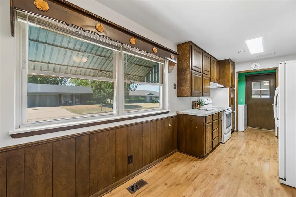 Photo 17 — 124 Ruskin Place, Chickasha, OK 73018