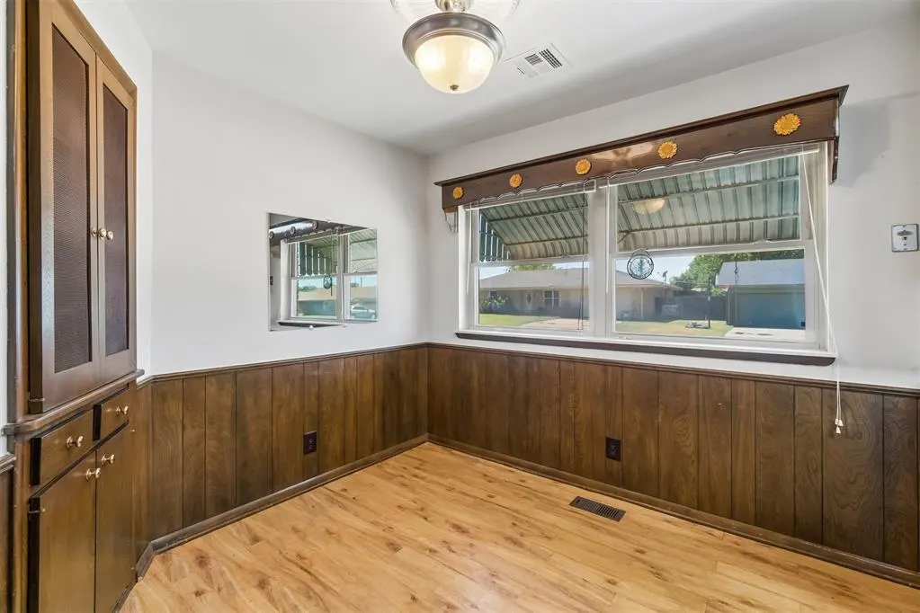 Photo 21 — 124 Ruskin Place, Chickasha, OK 73018